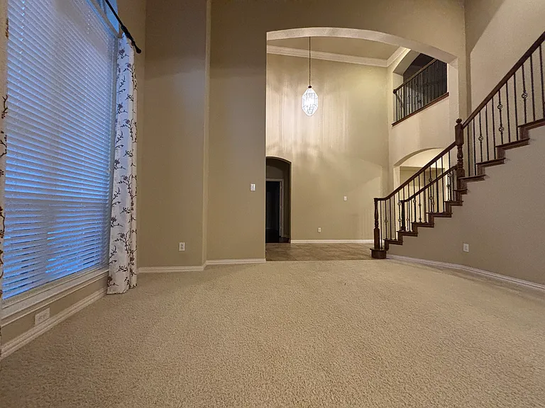 7812 Edgeglen Trl — Photo 4