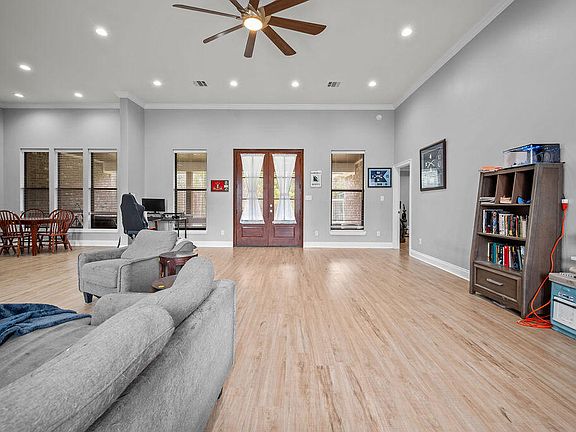 5th image of 3659 Belview Rd