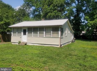 153 8th St, Colonial Beach, VA 22443