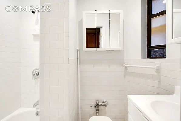 Rented by Compass | media 10