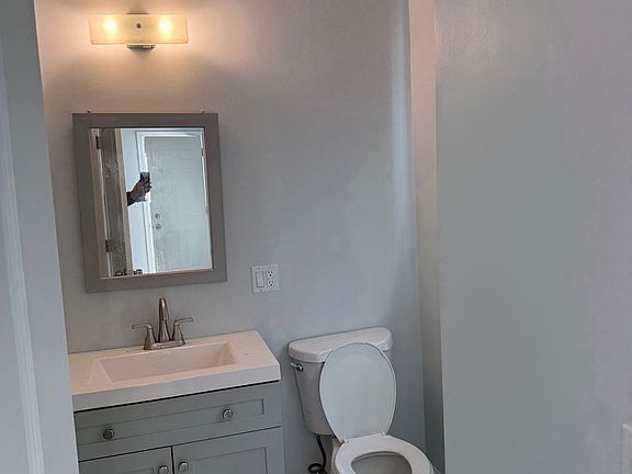 5th image of 817 14th St #F