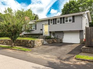 10 Santry Rd, Marblehead, MA 01945