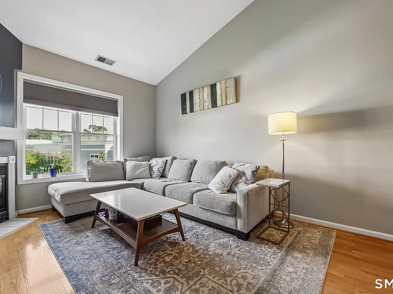 105 Richards Ave #2502 — Photo 1