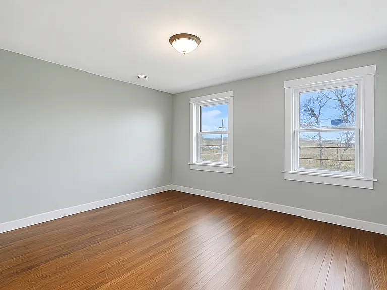 713 Emerson Ave — Photo 10