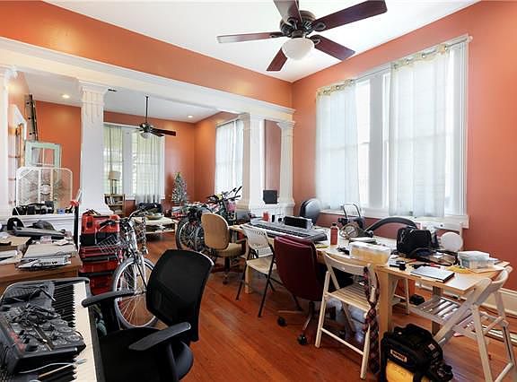 4th image of 916 N Dorgenois St #B