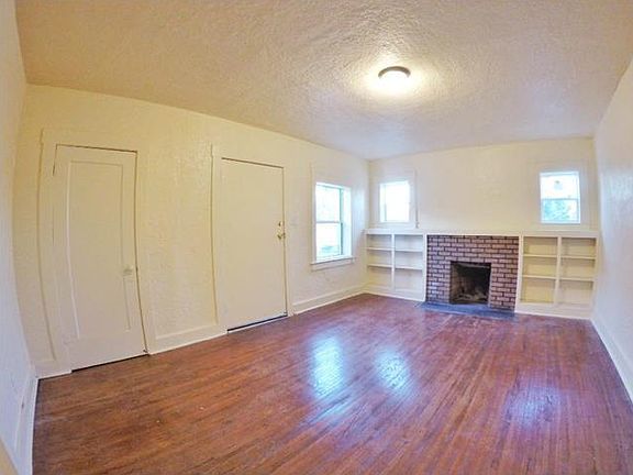 3rd image of 2205 E Yandell Dr #A&b