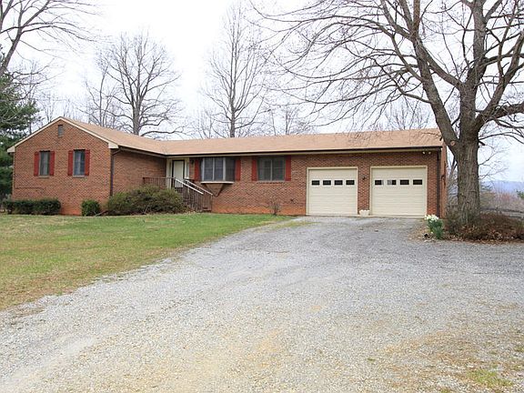 3rd image of 218 Leatherwood Pl