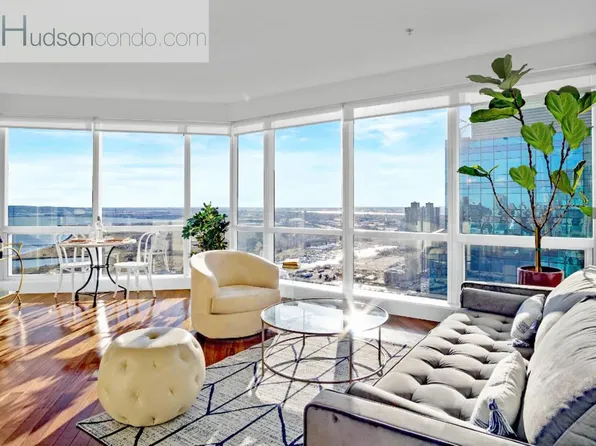 77 Hudson St APT 3910, Jersey City, NJ 07302