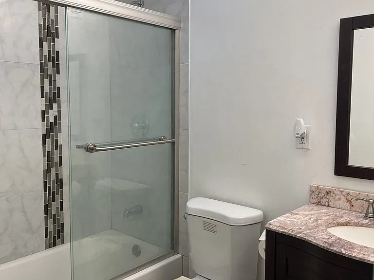 515 N New Ave #14 — Photo 5