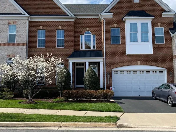 3876 Billberry Dr, Fairfax, VA 22033