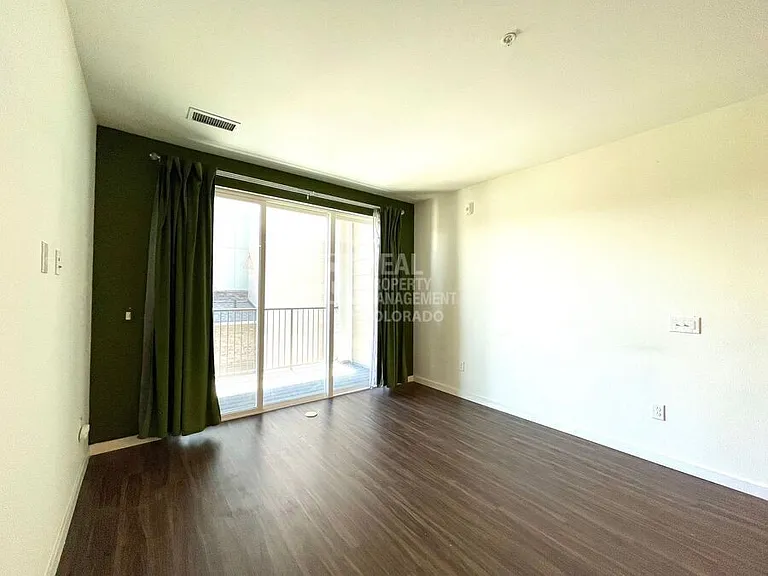 460 E Fremont Pl #304 — Photo 6