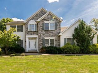 1591 Toursdale Dr, Easton, PA 18045