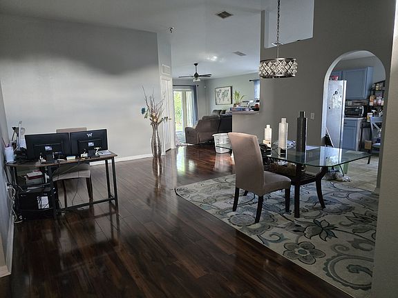 4th image of 418 Sierra Mike Blvd