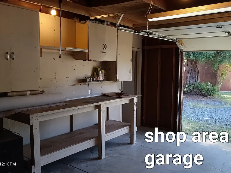 915 Clover Dr — Photo 21