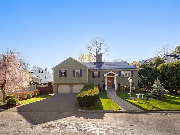 2nd image of 115 Ellis Farm Ln