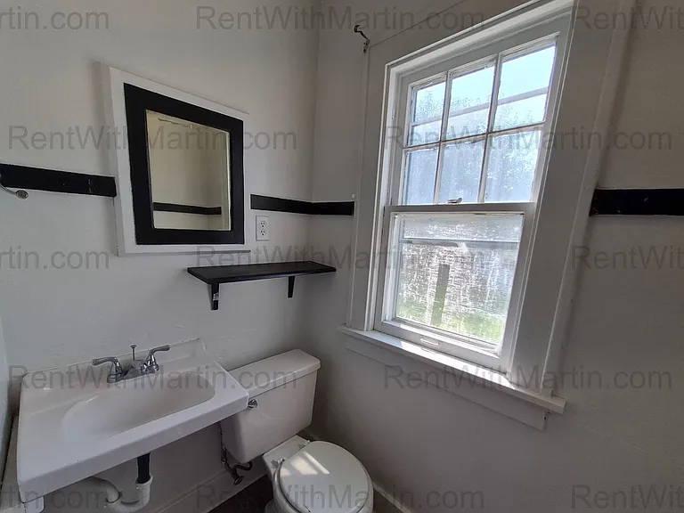 137 Hope Ave — Photo 11
