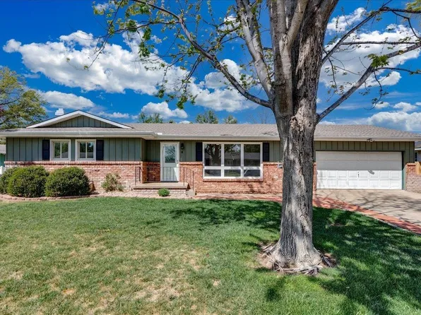 8 S Salina Dr, Haven, KS 67543