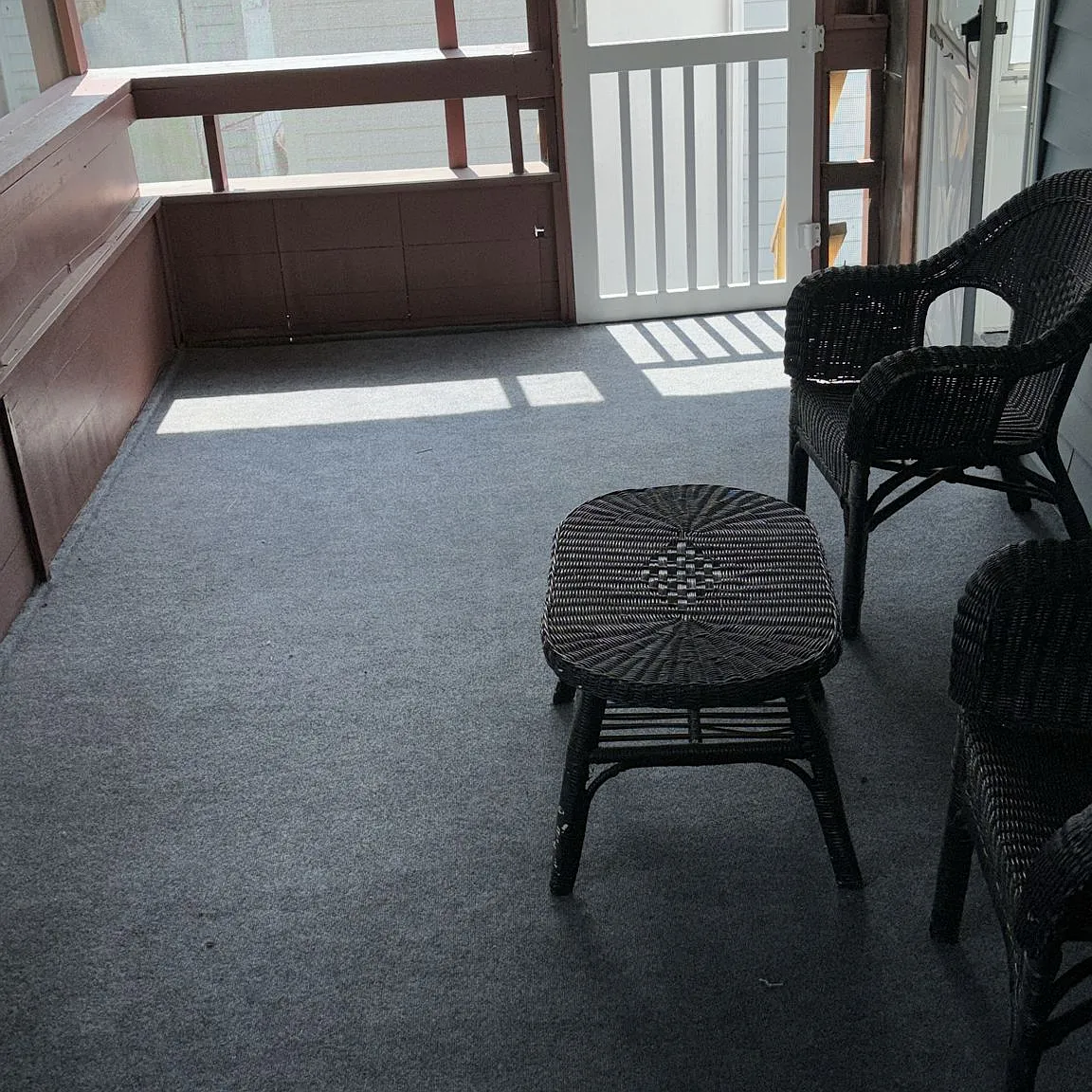 401 Clayton Ave — Photo 2
