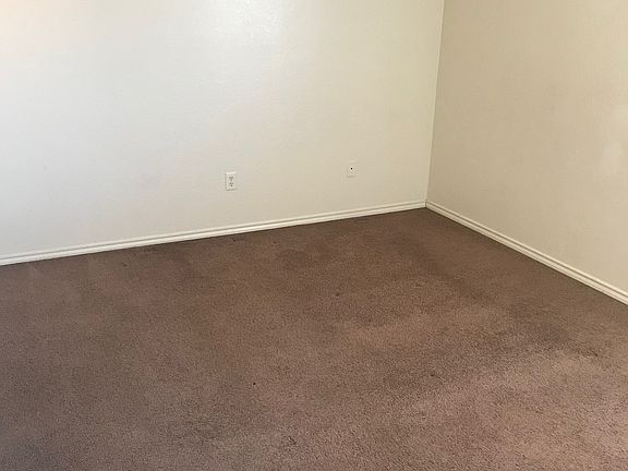 5th image of 3303 Hereford Ln APT C