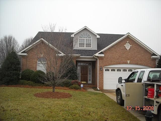 2nd image of 105 N Niblick Ct