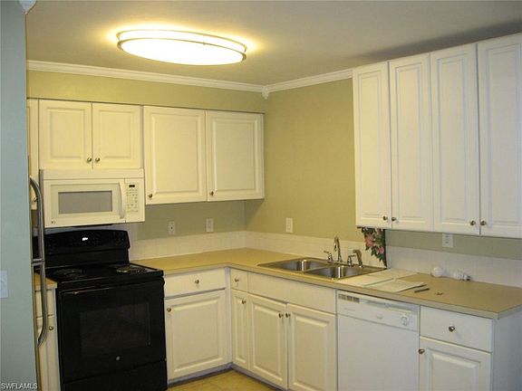 2nd image of 9 Lanai Cir #9