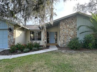 872 Pinewood Ter W, Palm Harbor, FL 34683