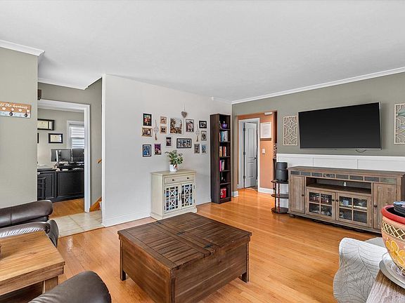 3rd image of 4628 W Fillmore DRIVE