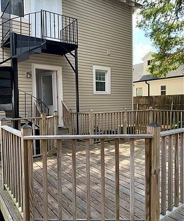 5th image of 146 Helios Ave