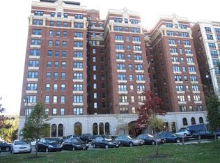 5300 S Shore Dr APT 39, Chicago, IL 60615