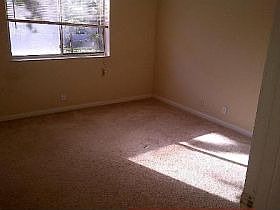 4th image of 1090 The Pointe Dr