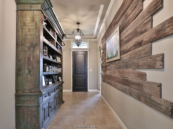 4th image of 15627 Wood Brook Ln