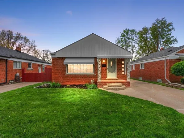 22609 Alger St, Saint Clair Shores, MI 48080