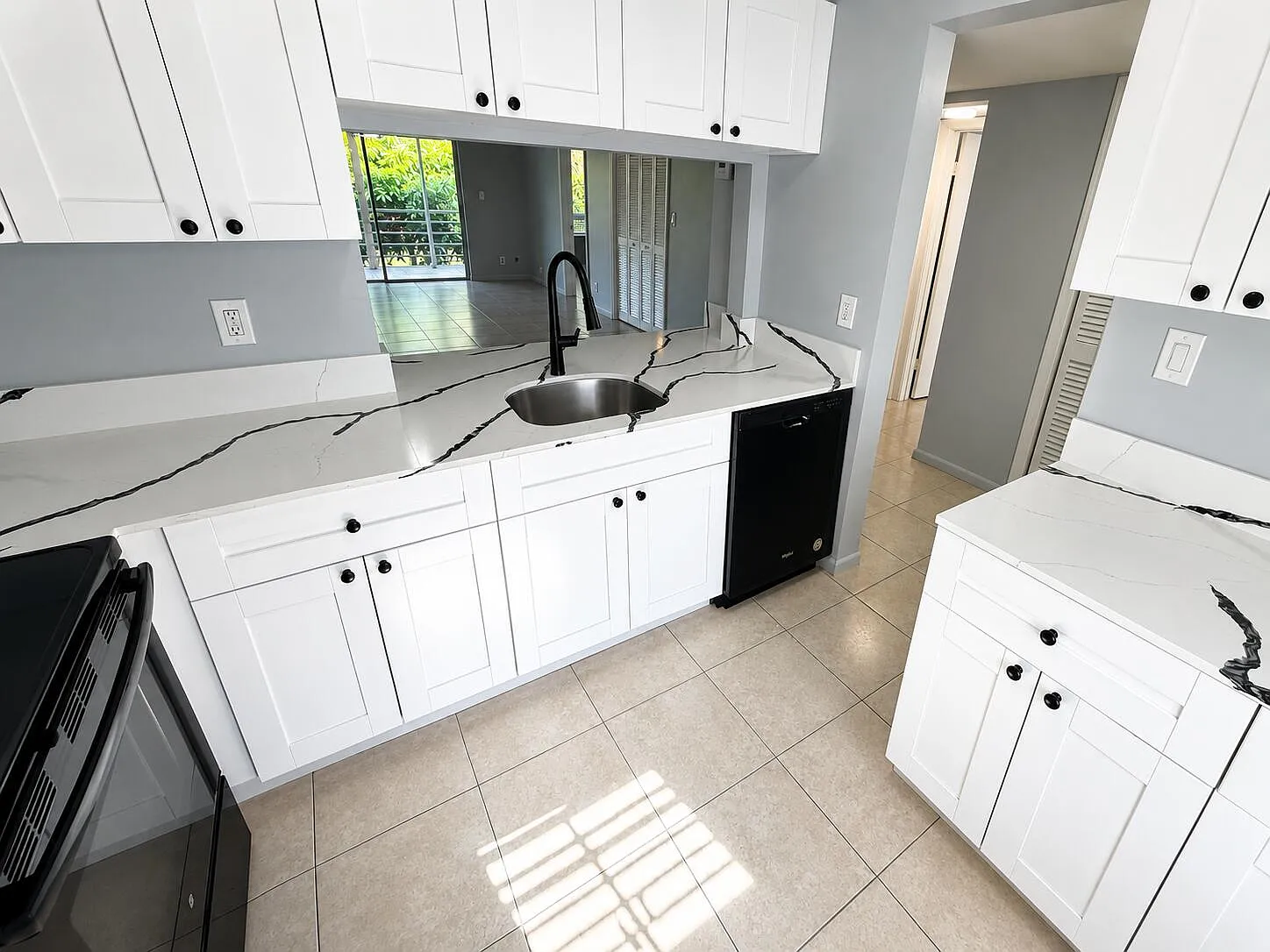 2 bed, 2.0 bath, 1360 sqft, $2,200 — Photo 3