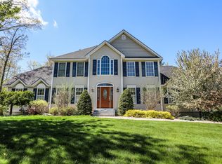 30 Post Rd, Hooksett, NH 03106