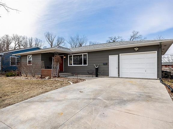 5th image of 3743 Northwood Dr NE