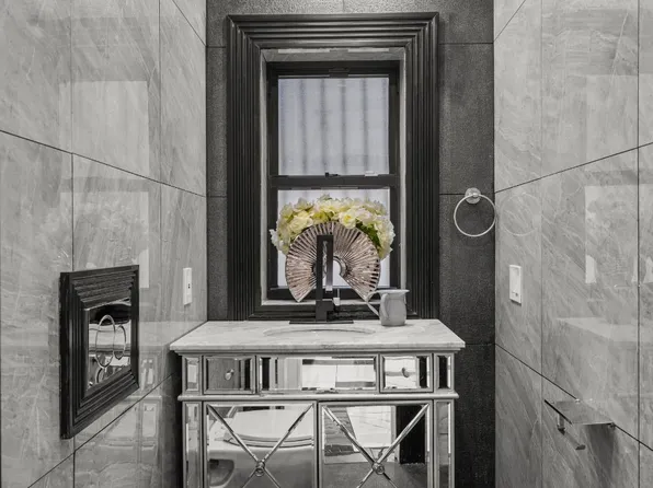 1024 East 26th Street image 8 of 16