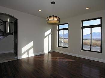 4th image of 1667 Lyndi Ln