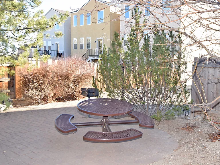 5960 Promontory Dr — Photo 16