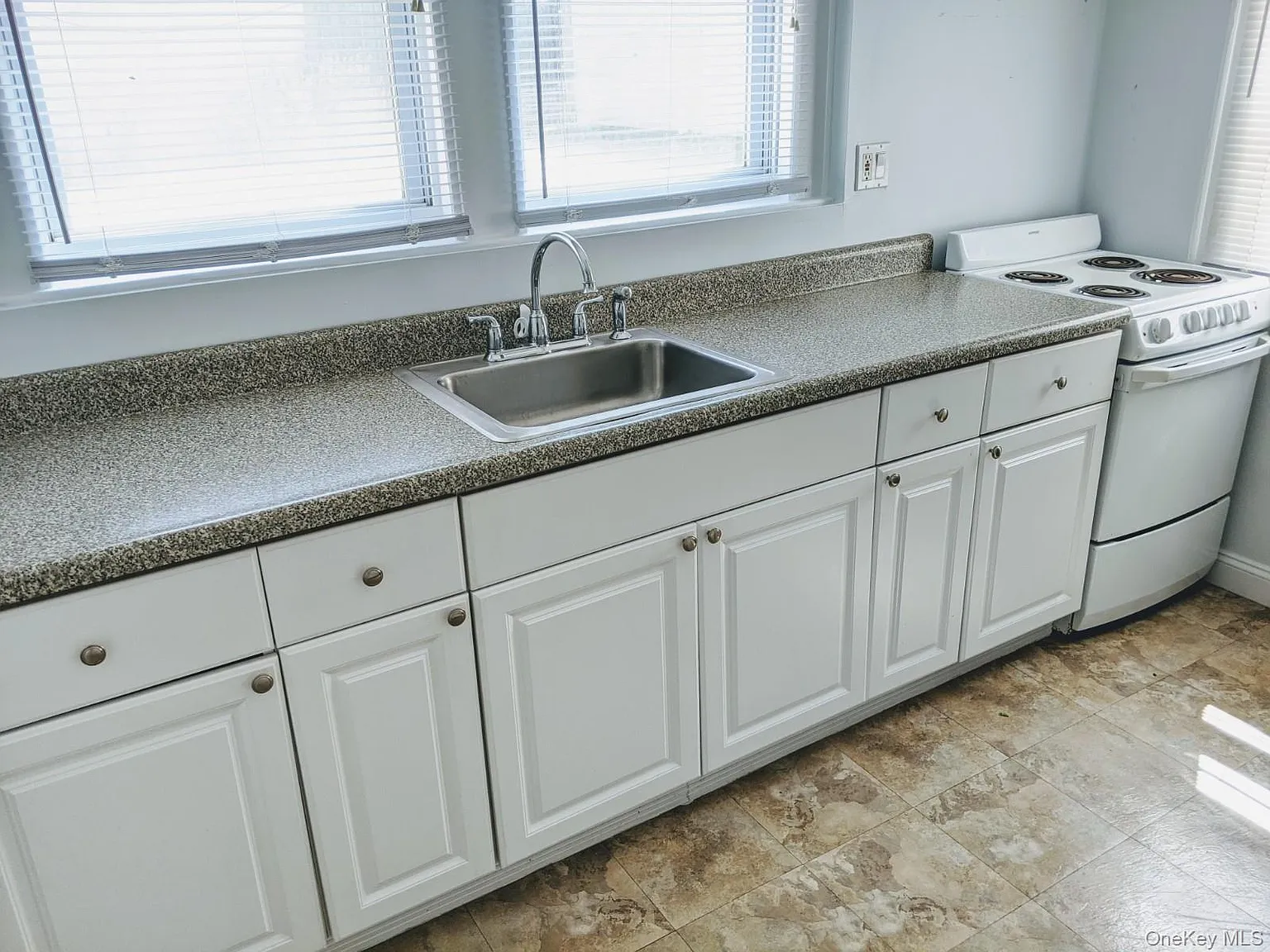 1 bed, 1.0 bath, 600 sqft, $2,200 — Photo 3