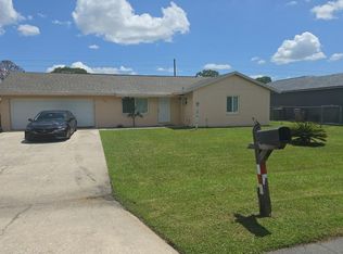 908 Cumbran Ln, Kissimmee, FL 34758