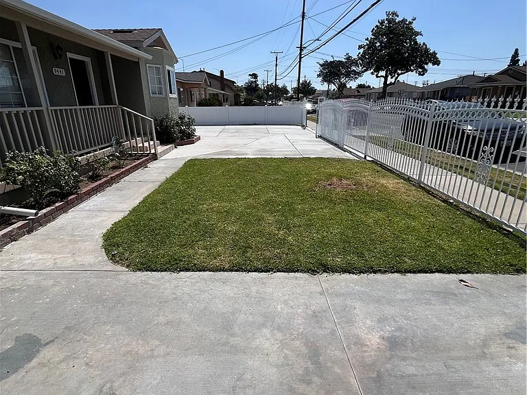 9441 Beverly St — Photo 4