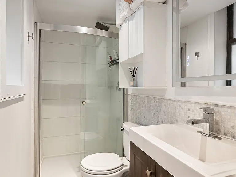 72 Thompson St #2C — Photo 4