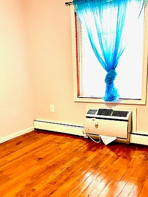 Rented by Keller Williams NYC | media 20