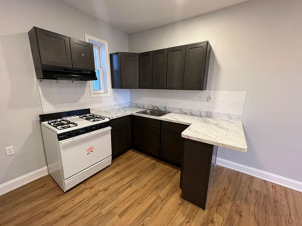 1st image of 252 Mount Prospect Ave #107
