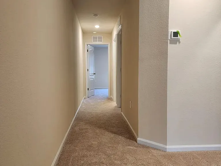130 Pasadena Dr — Photo 9
