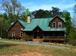 4475 Talmadge Dr, Clarkesville, GA 30523