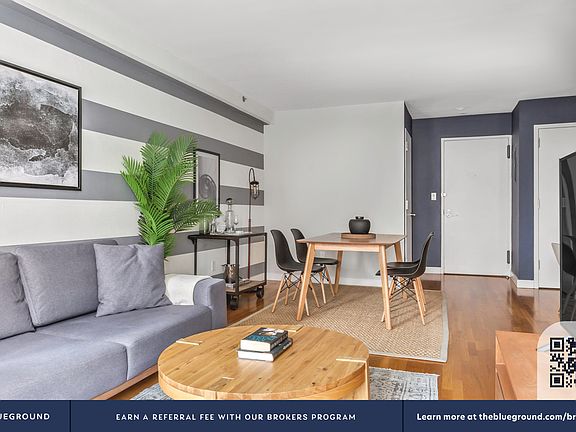 4th image of 101 W 15th St APT 326