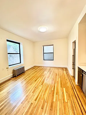 Rented by A&E Real Estate Management | media 9