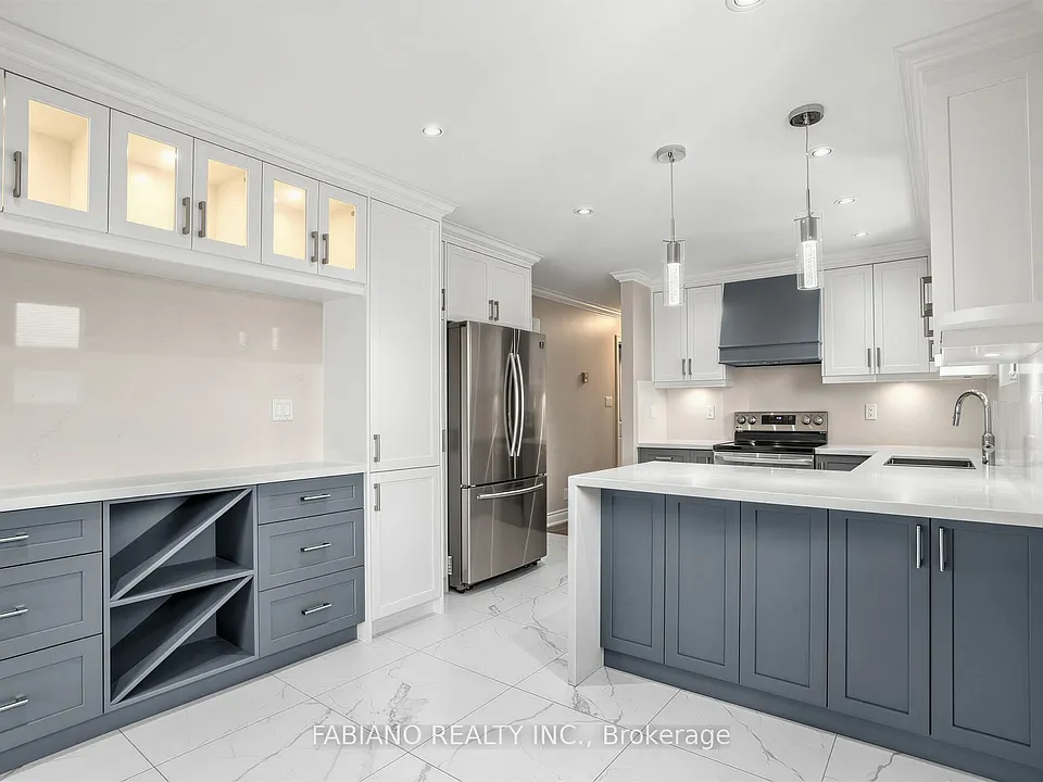 383 Britannia Ave #MAIN