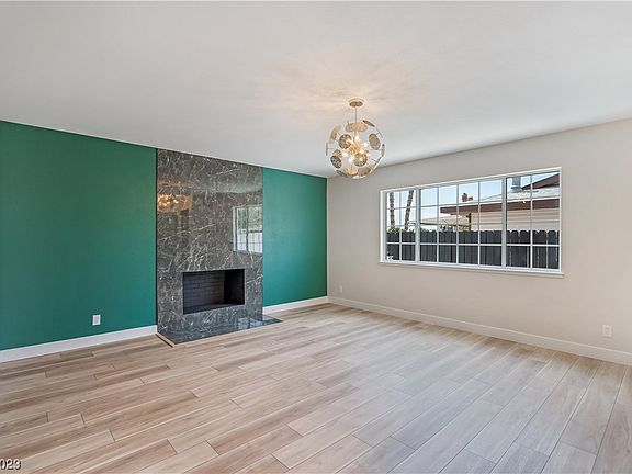 5th image of 3842 Syracuse Dr